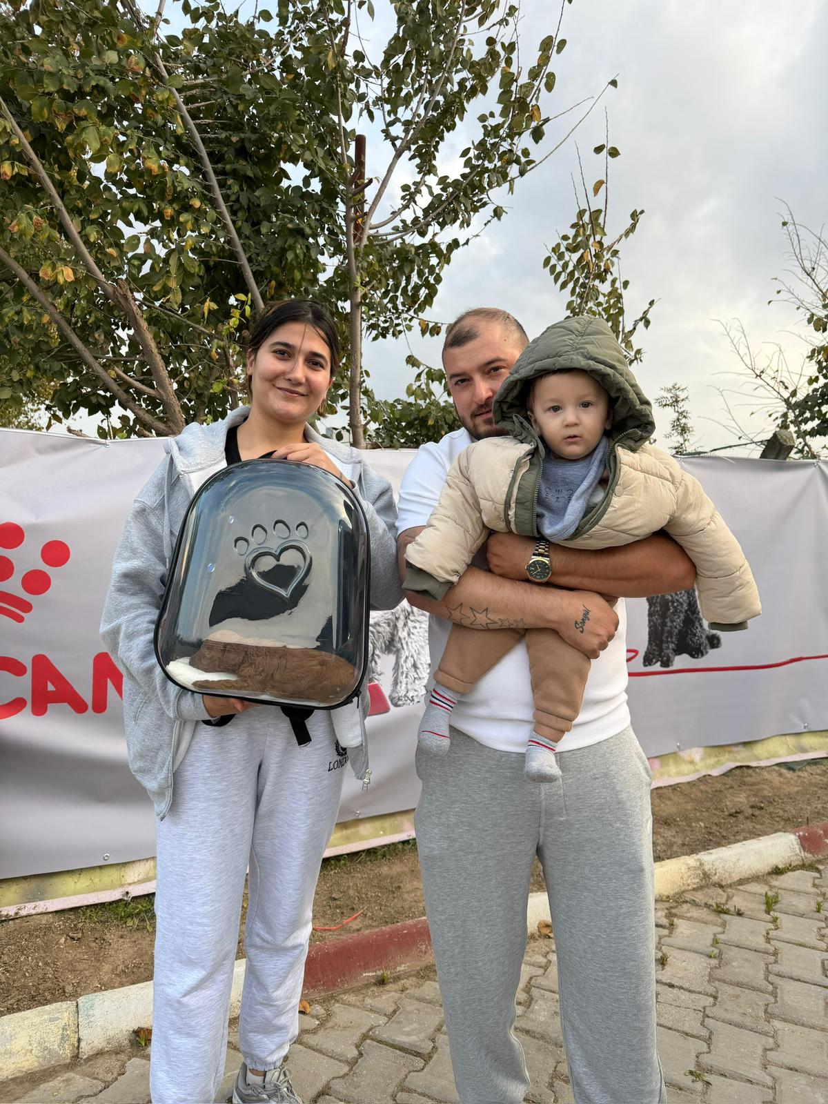 Yavrumuz yeni arkadaşlarına /ailesine  k avuştu, sahiplendirildi.